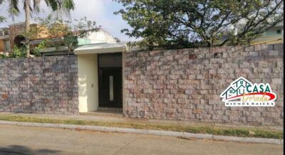 CASA EN VENTA EN C. LOPEZ MATEOS, PETROLERA, COATZACOALCOS, VER.
