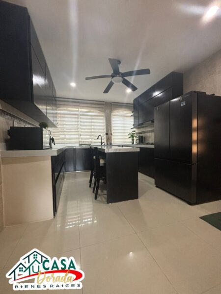 CASA EN RENTA COL. MARIA DE LA PIEDAD, COATZACOALCOS, VER.