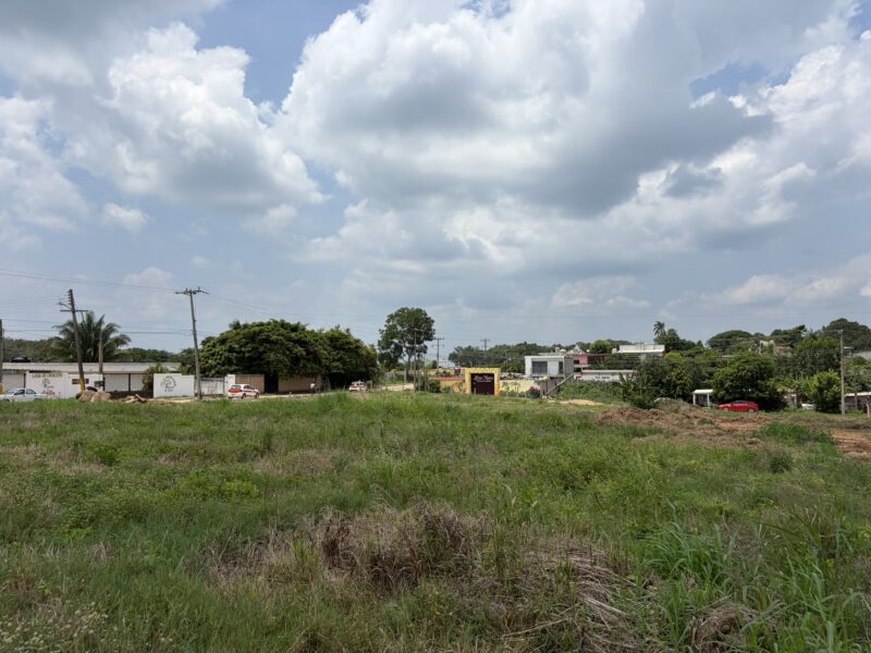 Terrenos de inversión en Residencial Las Flores $3500 m2 |Acayucan, Ver.